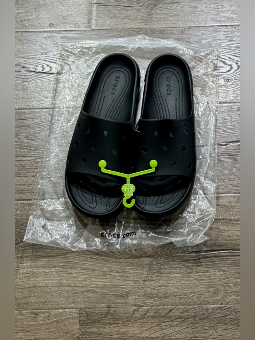 New Men’s Size 15 Saturday Slider CROCS Black Sandals with Perforated Upper - Picture 4 of 13